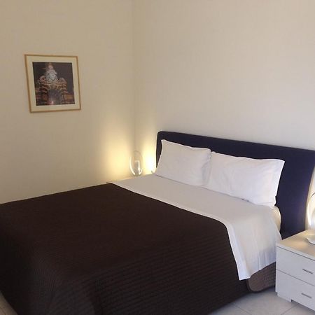 B&B Young Katania Zewnętrze zdjęcie